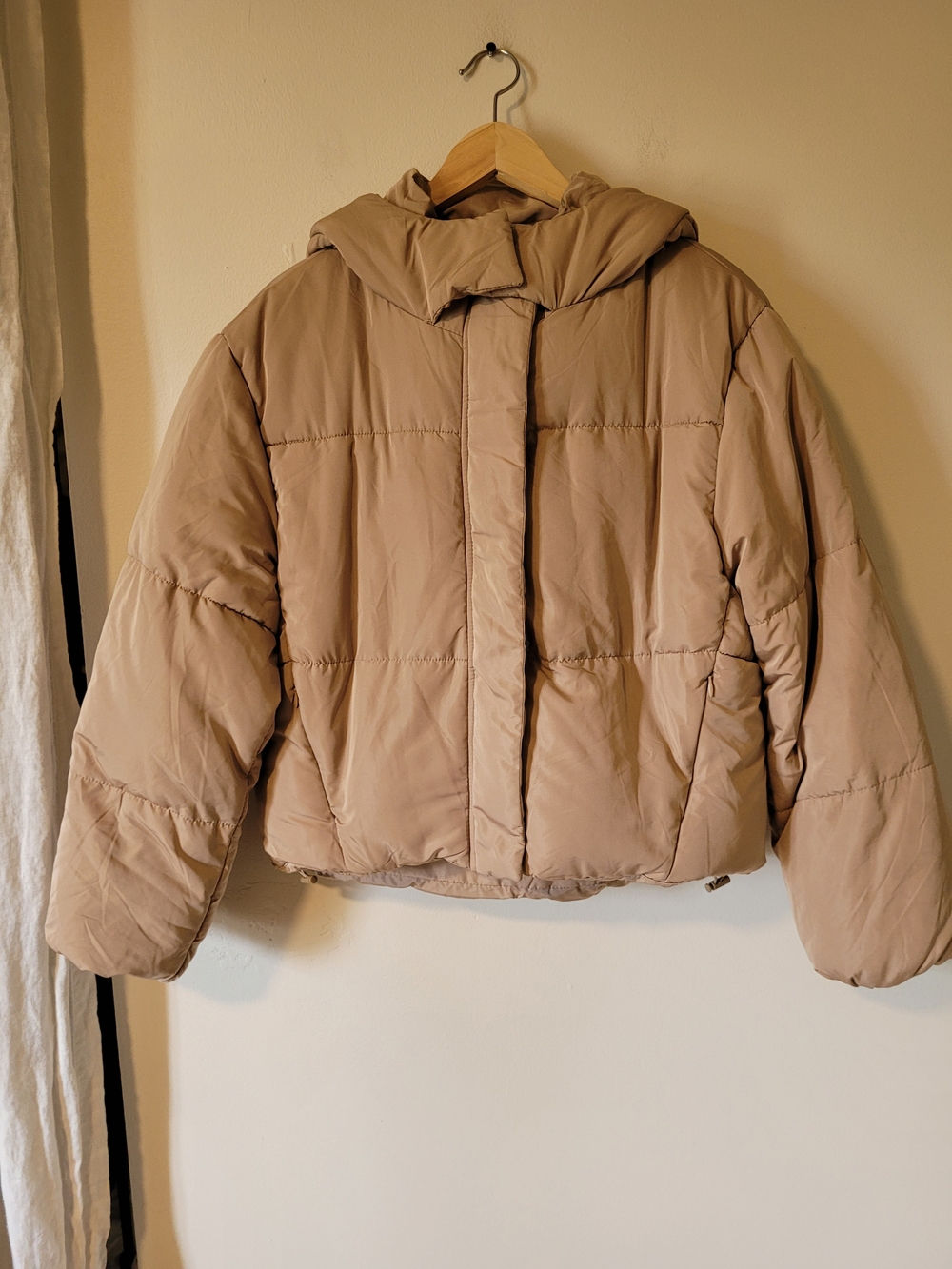 Love Tree Cropped Hooded Puffer Jacket in Light Taupe